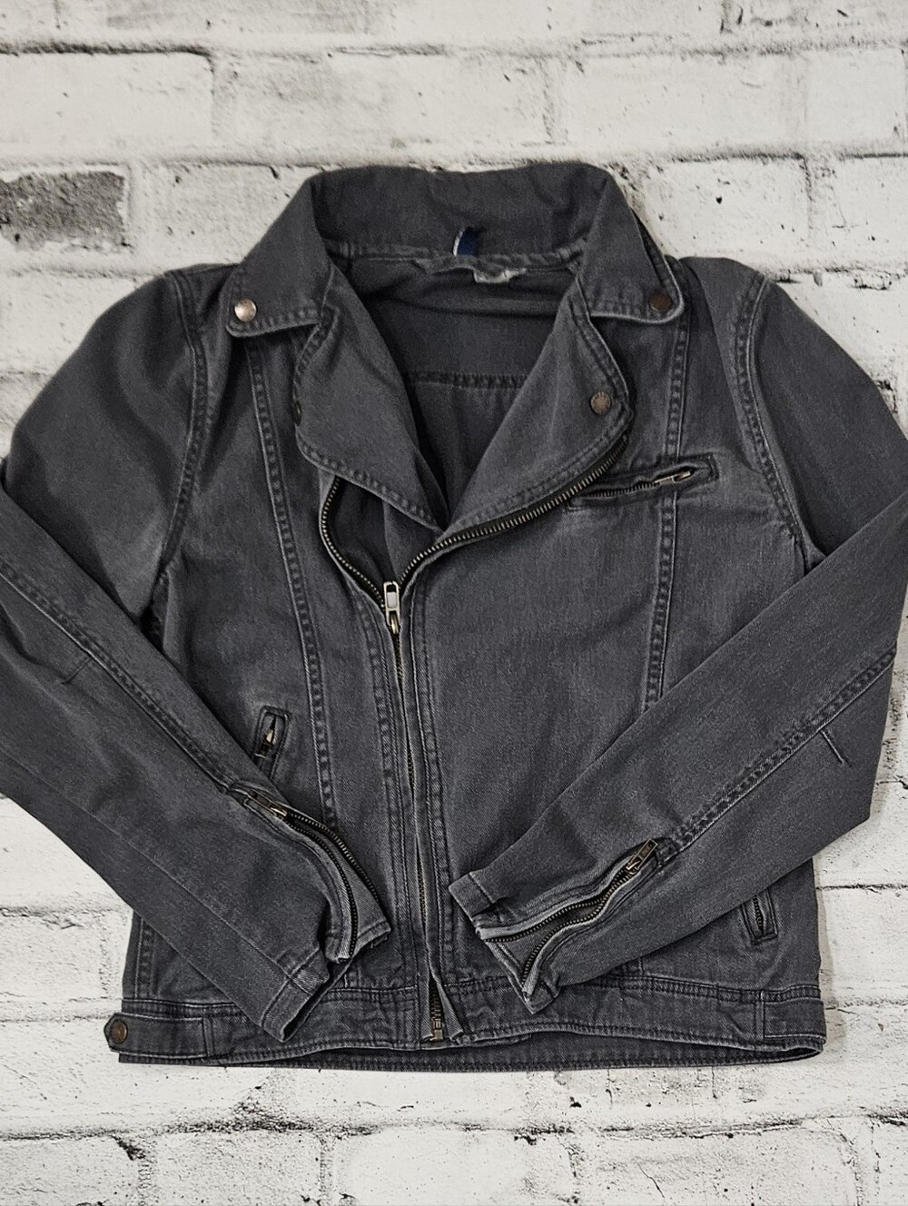 H&M Divided Gray Moto Denim Jacket Womens Medium Biker Style